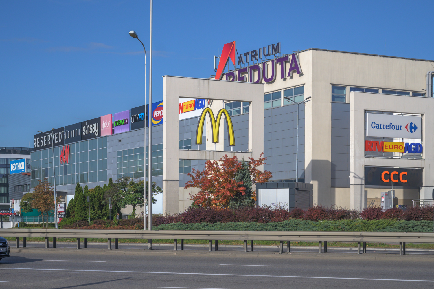 Zdjęcie architektury budynku Centrum handlowe Reduta